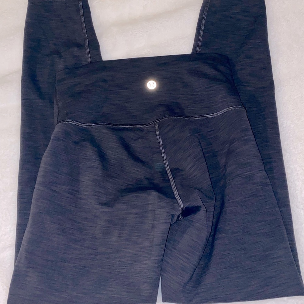 Lululemon Charcoal Grey Wunder Under 25’ leggings Size 4 WORN ONCE